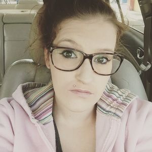 Meet your Posher, Lena